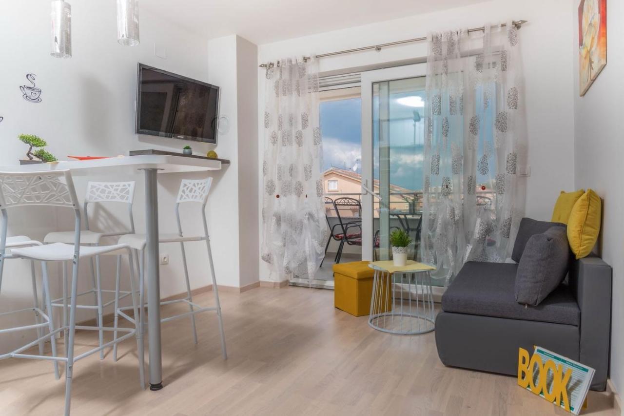 Michelle Apartment Crikvenica Bagian luar foto
