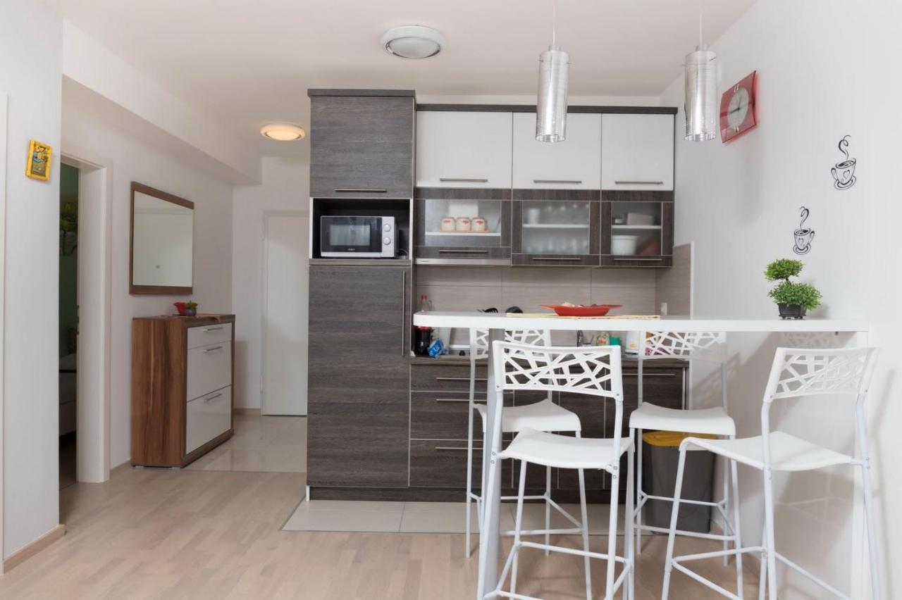 Michelle Apartment Crikvenica Bagian luar foto