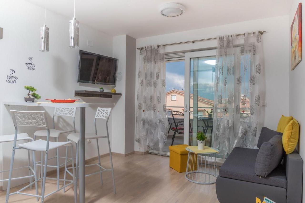 Michelle Apartment Crikvenica Bagian luar foto