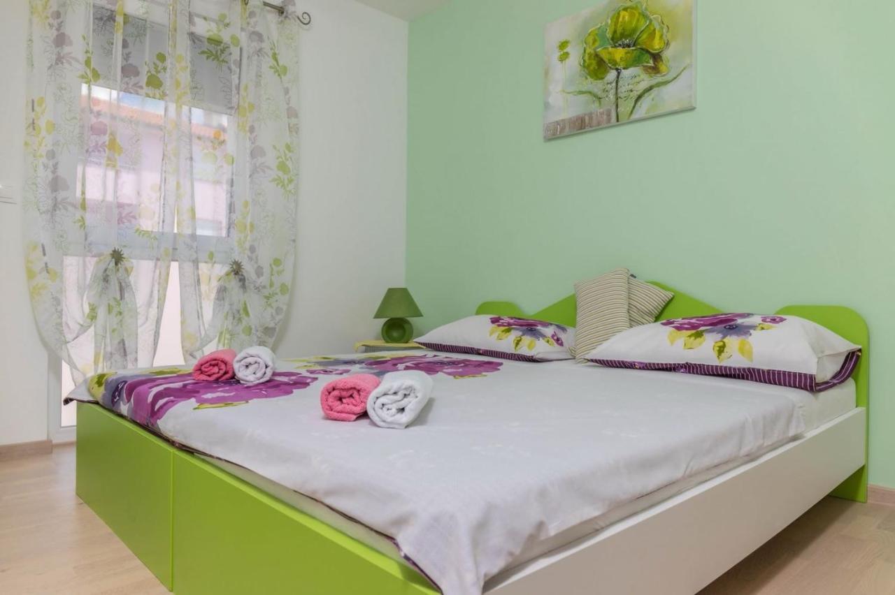 Michelle Apartment Crikvenica Bagian luar foto